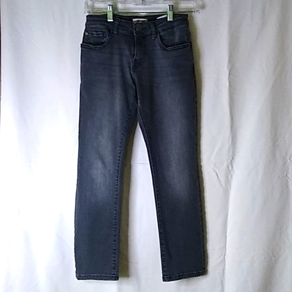 Worn once! Warp+weft size 10 color off black